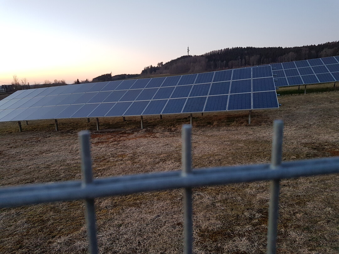 Bei Verpachtung von Fl�chen f�r Freifl�chen-PV-Anlagen m�ssen die Vertragsbedingungen und Konsequenzen genau gepr�ft werden.