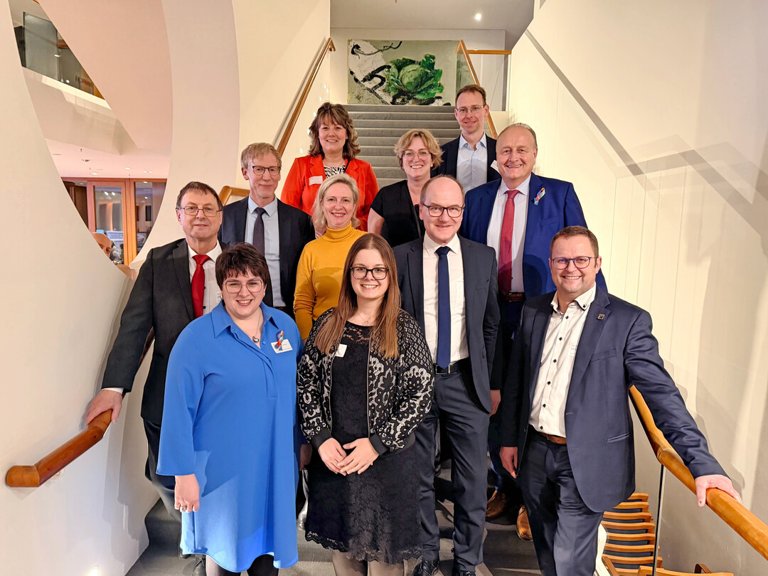 Hauptamtliche Mitarbeiterinnen und Mitarbeiter aus dem Landesbauernverband und das Präsidium beim Landesempfang in der baden-württembergischen Vertretung in Berlin.