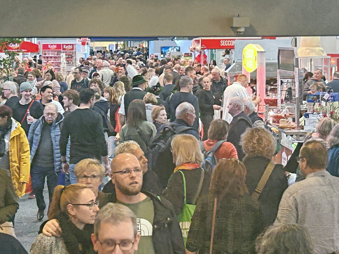 Am ersten Wochenende zählte die Messe bereits mehr als 100.000 Besucher.