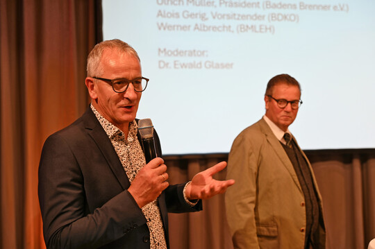 Ulrich M�ller, der Vorsitzende von Badens Brennern.