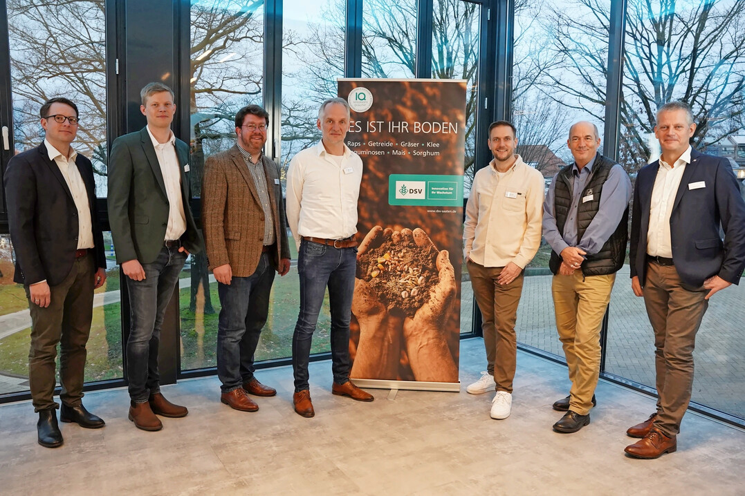 Die Redner (v. l.): Tobias Philipp, Eike Hunze, Thomas Ludwicki, Dr. Gregor Heine, Andreas D�rr, Stefan Kiefer, Frank Trockels.