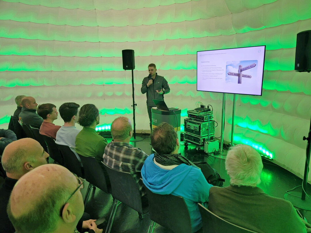 In welche Richtung soll es gehen? Orientierungshilfen wie hier im Vortragsprogramm wurden auf den Biogas-Infotagen gern angenommen.