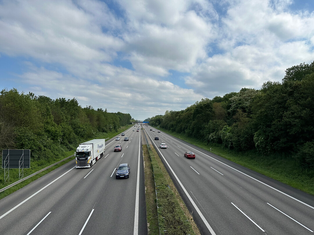 Transport auf der Autobahn. 