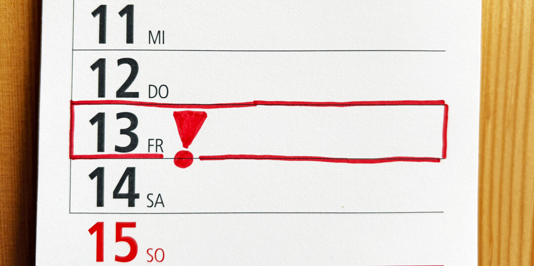 Laut den Statistikern der Deutschen Rentenversicherung ist der Freitag, der 13., nicht gef�hrlicher als andere Freitage. 