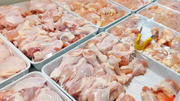 Geflügelfleisch gewinnt im deutschen Fleischmarkt weiter an Bedeutung. Vor allem jüngere Verbraucher greifen häufiger zu Hähnchenprodukten.