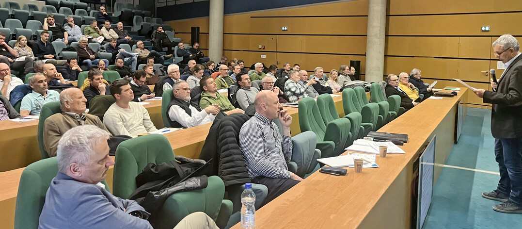 Die Tagung des Internationalen Maisinformationskreises (IMIR) fand dieses Jahr im Sitzungssaal der Landwirtschaftskammer im els�ssischen Sainte Croix-en-Plaine statt.