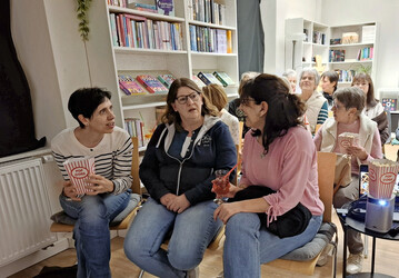 Der Filmabend bot auch Anlass f�r Gespr�che.