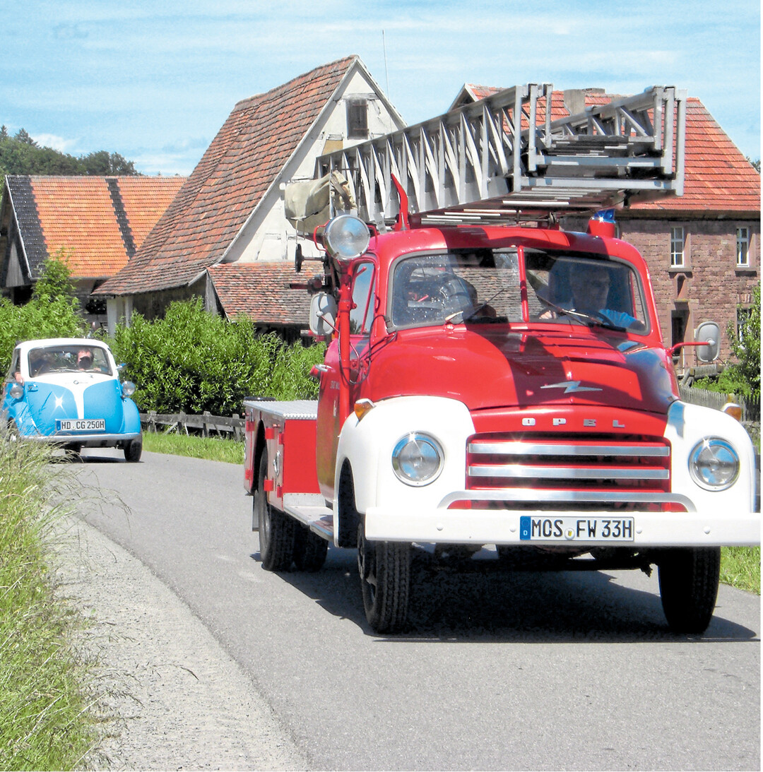 Blitzblank geputzte und liebevoll gepflegte Oldtimer, wie landwirtschaftliche Fahrzeuge, Motorr�der, Fahrr�der oder Feuerwehrautos, geben sich am 10. Juni im Odenw�lder Freilandmuseum Walld�rn-Gottersdorf von 10 bis 18 Uhr ein Stelldichein. Um 15 Uhr drehen die Gef�hrte im Korso eine Runde ums Museumsgel�nde und den Gottersdorfer See.