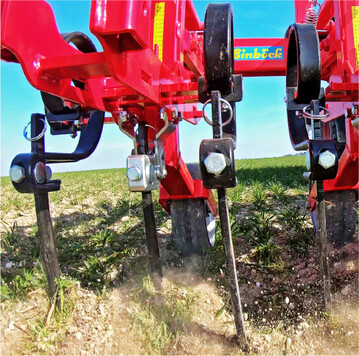 Hacken von dreimal 15 cm und/oder einmal 45 cm Reihenabst�nden.�