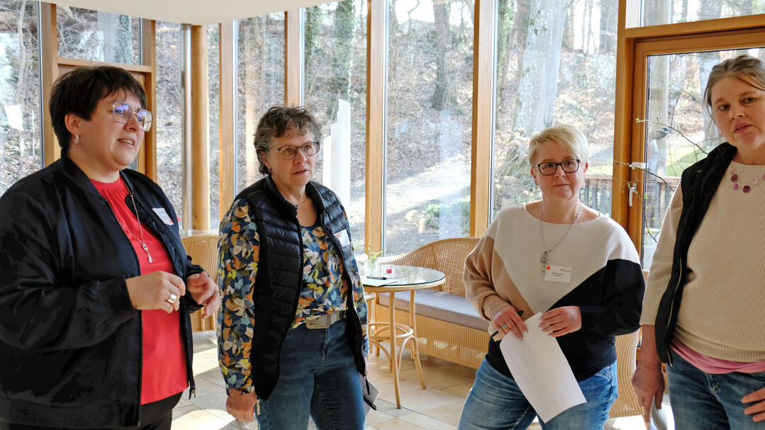 In verschiedenen Workshops erarbeiteten Kreisvorsitzende und interessierte Landfrauenmitglieder, wie sie die Botschaften des Landfrauenverbandes professionell vermitteln. Links Martina Krattenmacher, Gesch�ftsf�hrerin des Landfrauenverbandes W�rttemberg-Hohenzollern.