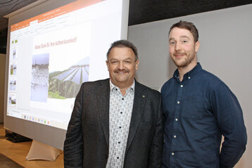 LVEO-Verbandspr�sident Hubert Bernhard (l.) mit Franz Giebler, zweiter Vorsitzender des Kreisobstbauverbands �hringen.