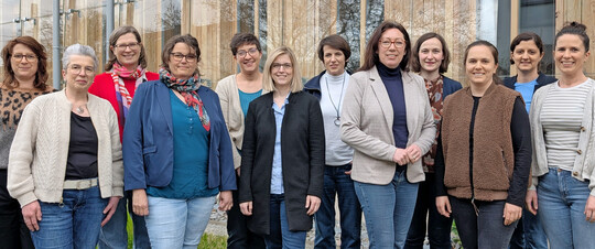 Die Teilnehmerinnen bei der Auftaktsitzung des BLHV-Unternehmerinnenausschusses; Vorsitzende ist Marianne Koch (vierte von links), ihre Stellvertreterin ist Anne K�rkel (siebte von links).