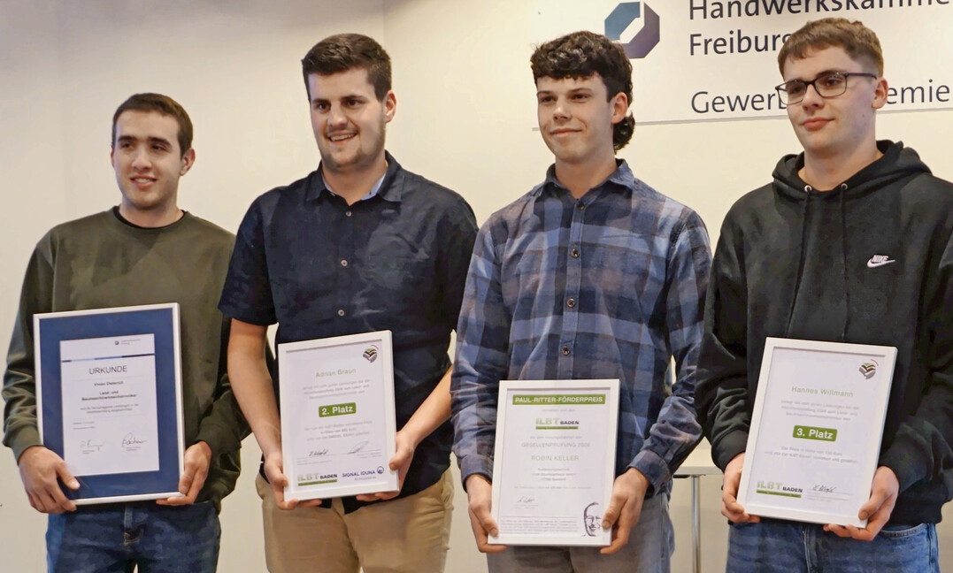 F�r gute Leistungen ausgezeichnet wurden (v. l.) Vivian Dieterich,�Adrian Braun,�Robin Keller�und Hannes Willmann.