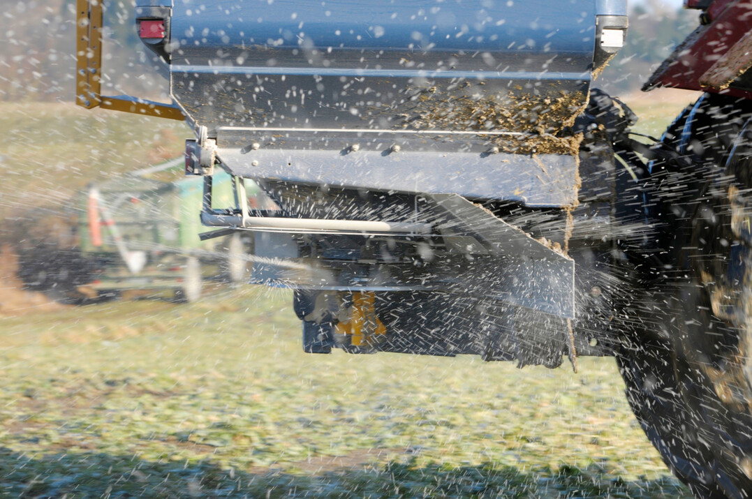 Die Vorstandsvorsitzende vom Bund �kologische Lebensmittelwirtschaft (B�LW), Tina Andres sieht den �kologischen Laundbau als Vorbild f�r die Strategie: �Weil Bio-Bauern und -B�uerinnen ohne synthetische D�ngemittel auskommen.�