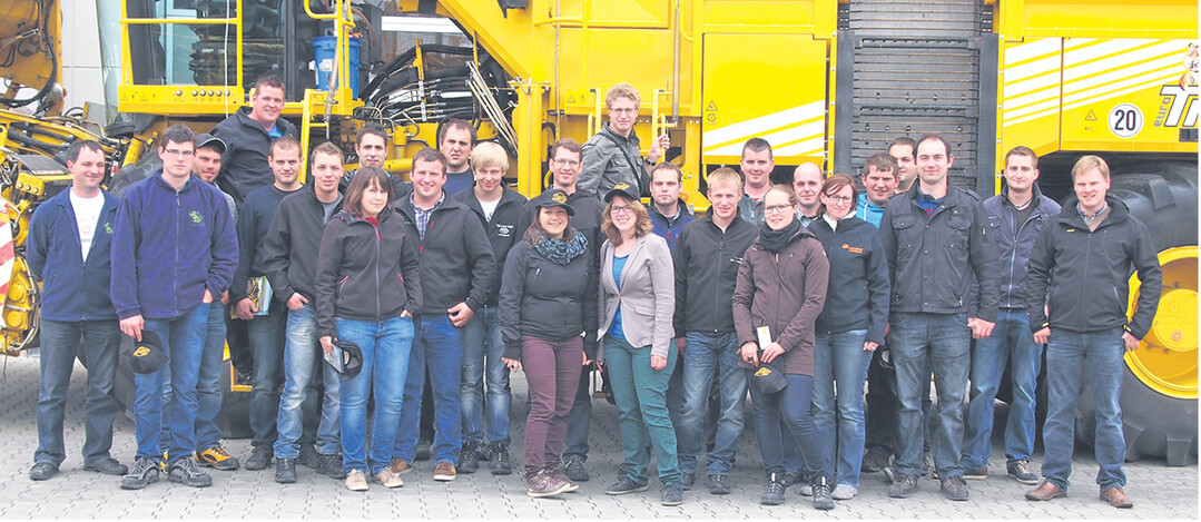 Die Agrarlehrfahrt der Landjugend W�rttemberg-Baden f�hrte diesmal nach Bayern. Da durfte auch ein Besuch im Ropa-Werk nicht fehlen.