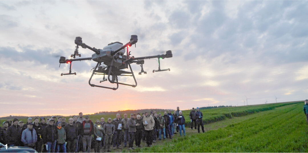 Die Drohne kann bis zu 30 Kilogramm Saatgut ausbringen.