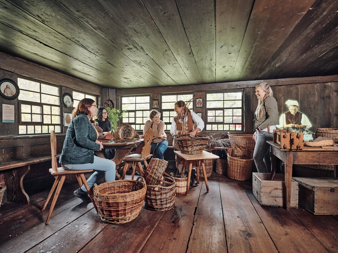 Im Museumsdorf in Neuhausen ob Eck erfahren Besucher, wie Menschen in den l�ndlichen Regionen der Schw�bischen Alb, im Schwarzwald und am Bodensee gelebt haben. 