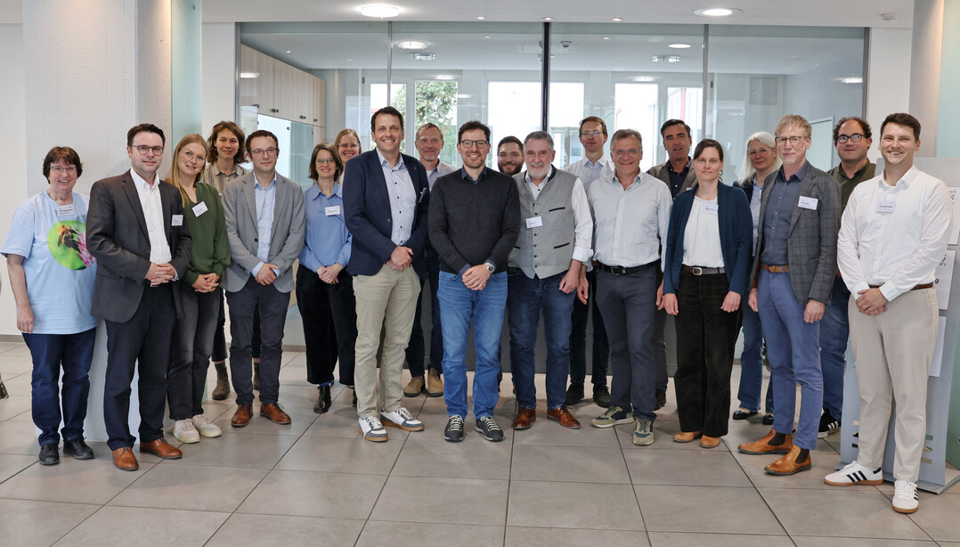 Teilnehmende der Klausur zur Saatgutbeizung im Rahmen des Ver�nderungsdialogs in Stuttgart tauschten sich �ber fachliche und praxisrelevante Fragen aus.