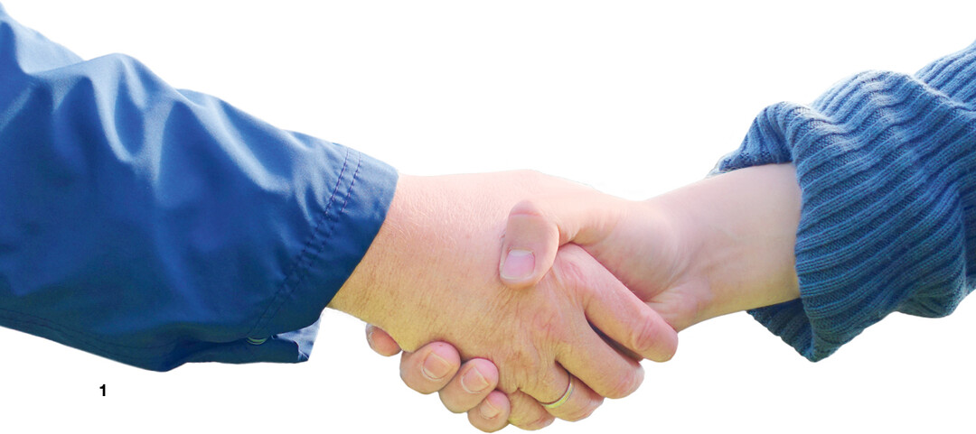 Vertrauensvoller Handschlag: Einvernehmliche Regelungen st�rken auch die wirtschaftliche Kraft des Betriebes.