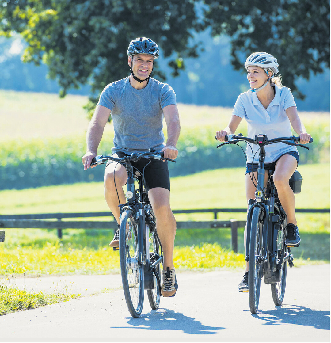 Radfahren ist nicht nur gesund f�r den Menschen, sondern es auch schont gleichzeitig die Umwelt. Dieses Jahr feiert der Drahtesel seinen 200. Geburtstag  erfunden wurde das Fahrrad 1817 von Karl von Drais. Und wo? Na in Baden-W�rrtemberg nat�rlich. Seine erste Probefahrt mit dem Ur-Fahrrad unternahm Karl von Drais am 12. Juni 1817 in Mannheim. Vom 28. bis zum 30. Juli findet deshalb in der Stadt am Rhein das Jugend-Fahrrad-Festival statt. Auf die Fahrradbegeisterten warten jede Menge Workshops, eine Party und sogar eine gemeinsame Fahrradparade.