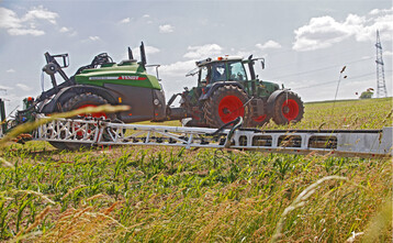 Durch die Pflanzenschutzmittelausbringung nach Applikationskarten l�sst sich viel Wirkstoff einsparen.