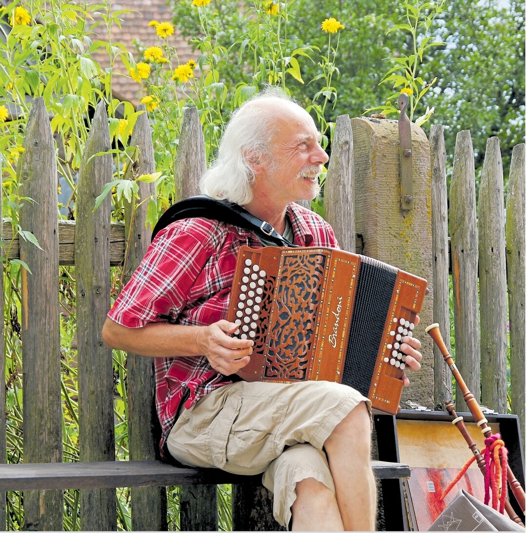 Winneweh" hei�t das Fest f�r traditionelle Musik im Odenw�lder Freilandmuseum in Walld�rn/Gottersdorf. Am Samstag, 29. Juli, von 12 bis 22 Uhr, und am Sonntag, 30. Juli, von 11 bis 17 Uhr, werden alle H�fe und Pl�tze des Museums zur Klangkulisse f�r historische Musik auf alten Instrumenten. Mehr unter www.freilandmuseum.com.
