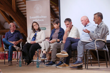 Die Podiumsdiskussion fand im Rahmen des Höfe-Festivals der Initiative Marktplatz Landkultur statt.