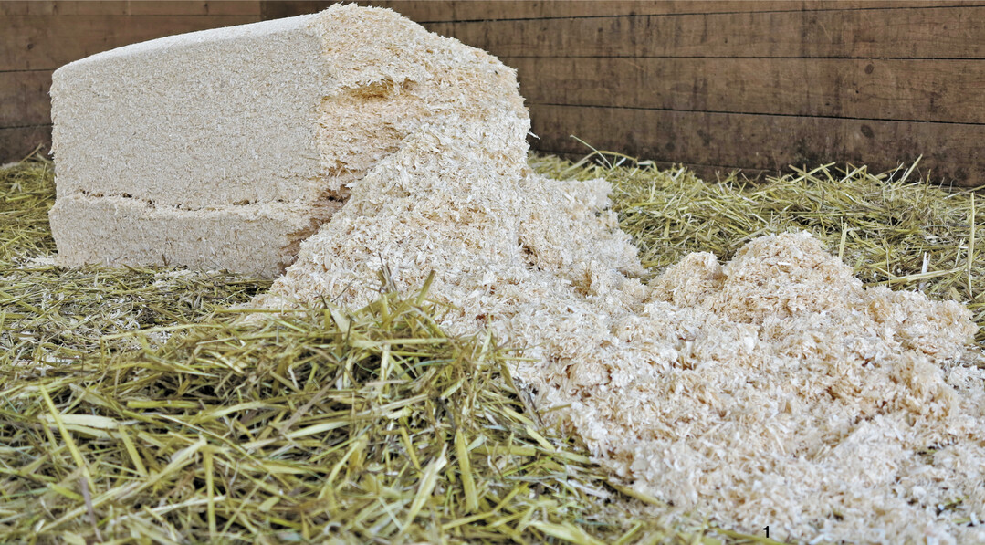 Ganz ohne Einstreu geht es auch mit Boxenmatten nicht.