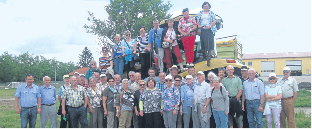 Von Niederstotzingen angereist nach Hajos im S�den Ungarns zur Besichtigung des Gro�betriebs eines W�rttembergers.
