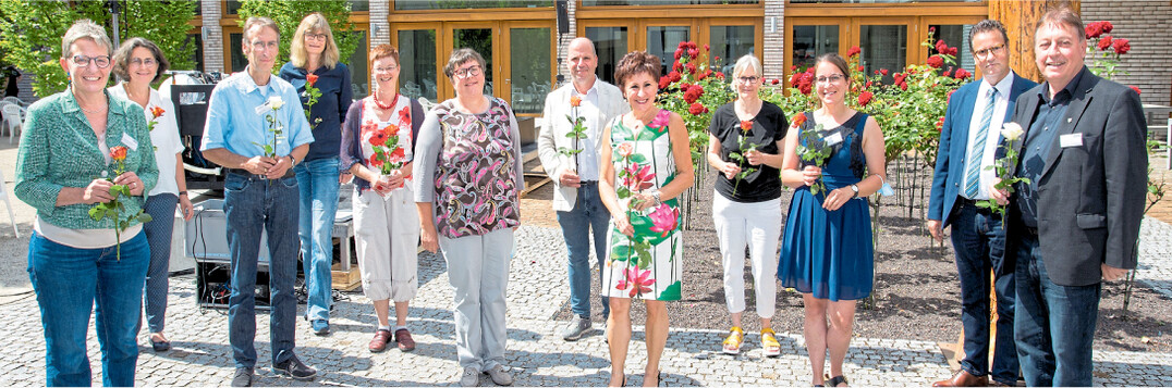 Der ALEB-Vorstand nach der Wahl im Stuttgarter Hospitalhof mit Minister Peter Hauk (2. v. r.).