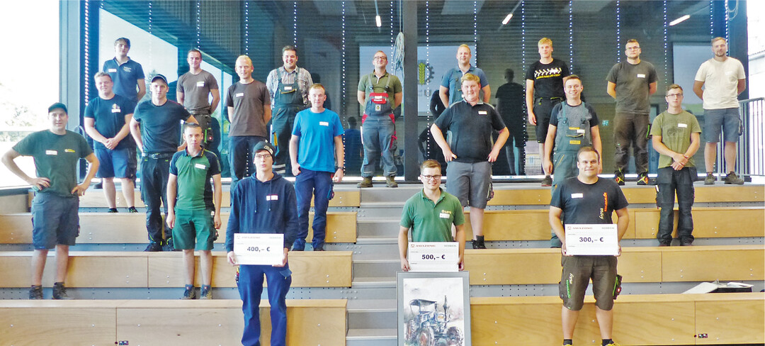 Die Teilnehmer des Bundesentscheids Berufswettbewerb Fachkraft Agrarservice.