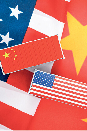 Miniaturcontainer auf den Fahnen von USA und China: Sie stehen für den gegenseitigen Handelsstreit, der die weltweiten Rohstoffmärkte für Sojabohnen und Raps in Atem hält.