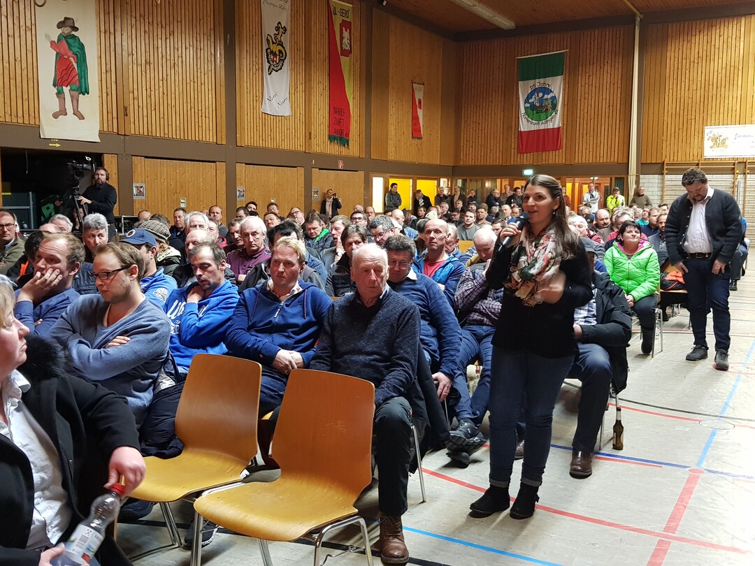 Wie sehr die Obstbauern um die Existenz ihrer Betriebe bangen, klang in so mancher Wortmeldung an. 