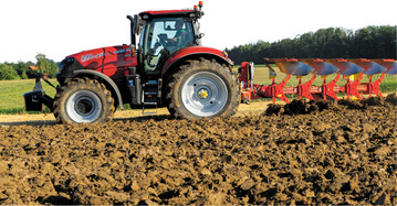 P�ttingers neue Anbaudrehpfl�ge Servo 4000 sind f�r Zugleistungen von 140 bis 360 PS geeignet.�