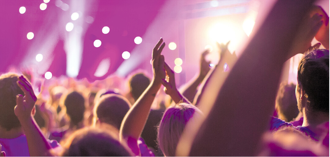 Erst die Arbeit, dann das Vergn�gen: Nach dem Messebesuch lockt die ultimative Young Professionals Party.