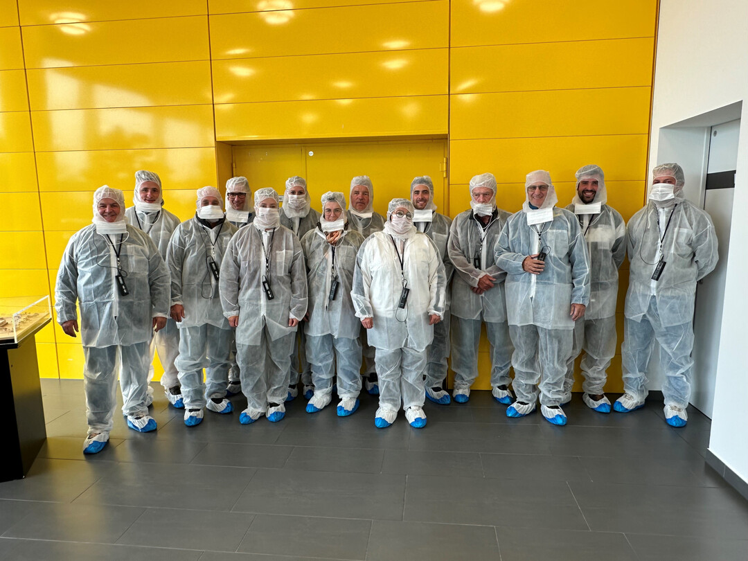 Bereit f�r den Besuch im Fleisch-Zerlegewerk: Die Fachgruppen �kologischer Landbau der beiden baden-w�rttembergischen Bauernverb�nde. 