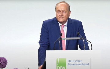Joachim Rukwied, Pr�sident des Deutschen Bauernverbandes (DBV), spricht beim Deutschen Bauerntag in Cottbus. 