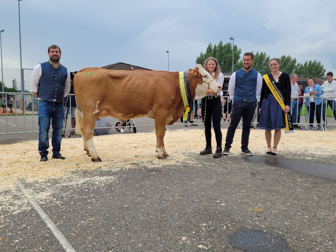 Eutersiegerin Gold-Staub von Joachim Keller.
