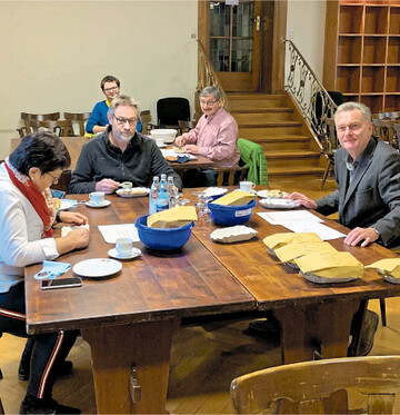 Arbeit mit Abstand, v. l.: Heike Kuzner, LTZ, Markus Weiss, Durst Malz, Dr. Andreas Maier, Regierungspr�sidium (RP) Karlsruhe, Alfred Kroiher, Durst Malz, Joachim Kiefer, RP T�bingen.