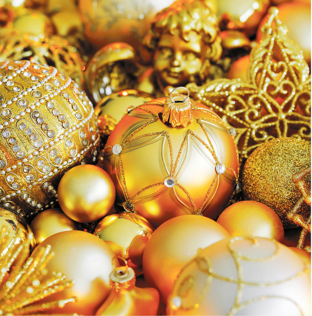 Jedes Jahr werden andere Trendfarben als Favoriten f�r den Weihnachtsschmuck propagiert. Gl�nzendes Gold und Silber sind zeitlos sch�n und ihre Ausstrahlung zaubert jedes Jahr aufs Neue eine festliche Weihnachtsstimmung.