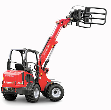 Den 23e T gibt es mit Fahrerschutzdach oder Kabine.