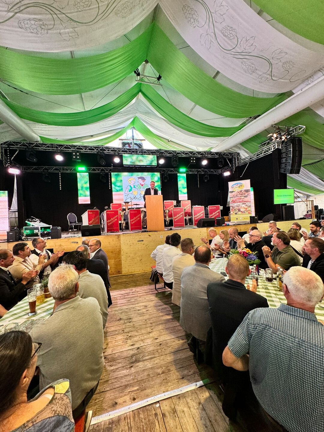 DBV_Vize G�nter Fel�ner spricht auf der Ipfmess 2024.