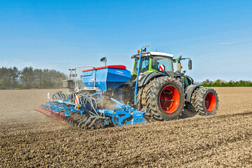 Die neue Drillmaschine Lemken Solitair lässt sich mit getrenntem Saatgutbehälter ausstatten.