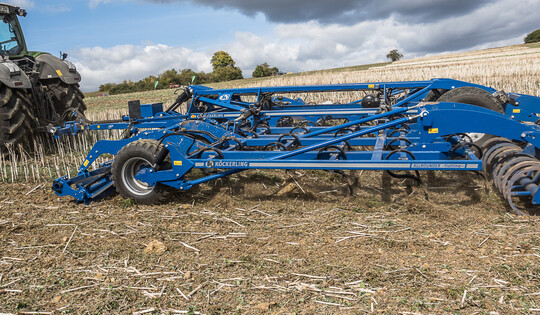 Bearbeiten Sie die Rapsstoppel immer m�glichst flach, damit ungekeimte Samen nicht zu tief eingearbeitet werden.