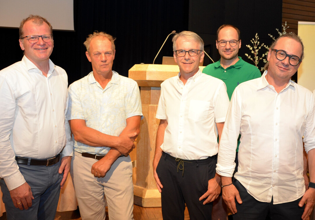 Informierten bei der Generalversammlung (v. l.): Markus Schneider, Markus Grimmig, Martin B�hr, Simon Enderle und Dirk Kastner.