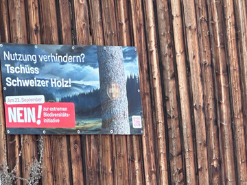 Plakat zur Volksabstimmung "Biodiversit�tsinitiative" in der Schweiz am 22. September 2024.
