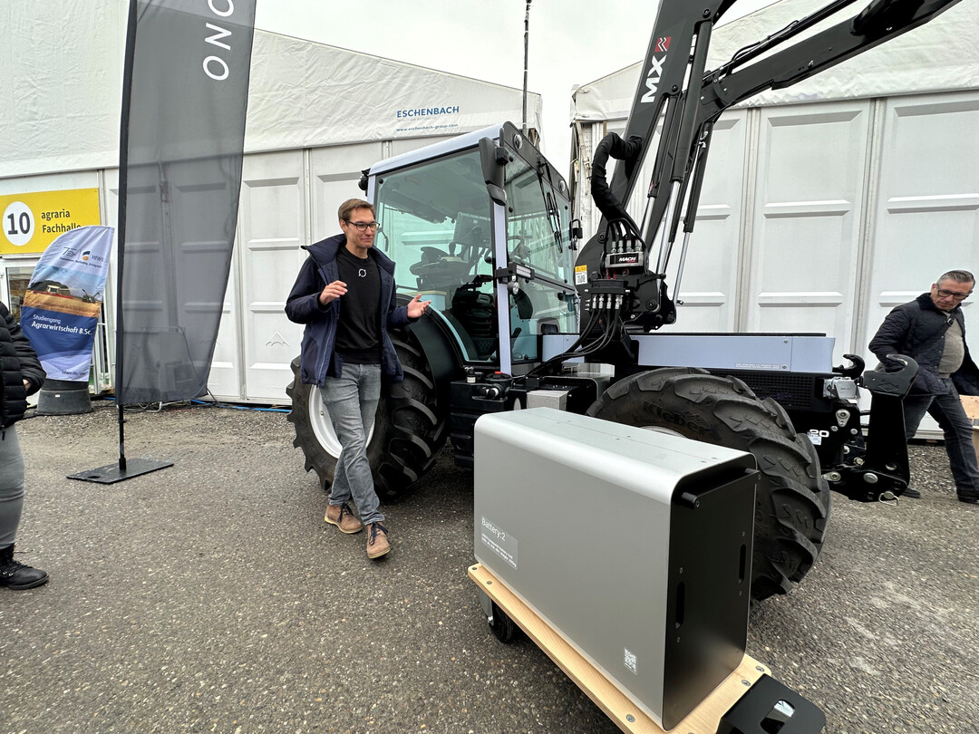 Oberschwabenschau 2024: Elektrotraktor zum Anfassen. 