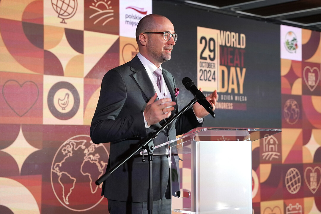 Der Vorsitzende des polnischen Verbands der Fleischwirtschaft, Jacek Strzelecki, w�hrend der Er�ffnung des Kongresses in Warschau.