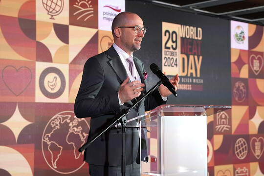 Der Vorsitzende des polnischen Verbands der Fleischwirtschaft, Jacek Strzelecki, w�hrend der Er�ffnung des Kongresses in Warschau.