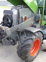 Der e100 Vario basiert auf dem 200 Vario. An der Stelle des Motors sitzt der Batterieblock. Seitlich ist die Schnittstelle zur Ladestation.